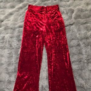 HALARA Crimson Crushed Velvet Leggings